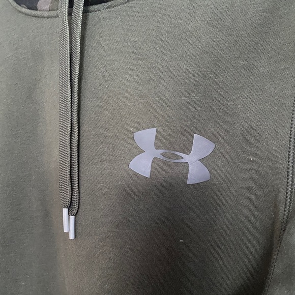 Under Armour camo hoodie - Picture 3 of 4